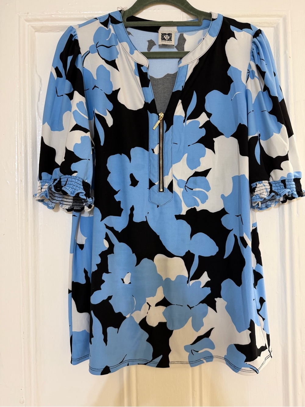 Anne Klein Blue, Black & White Floral Zip-Front Blouse